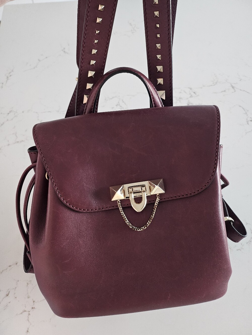 Valentino Garavani Smooth Leather Rockstud Backpack – Vinaccia (Burgundy)